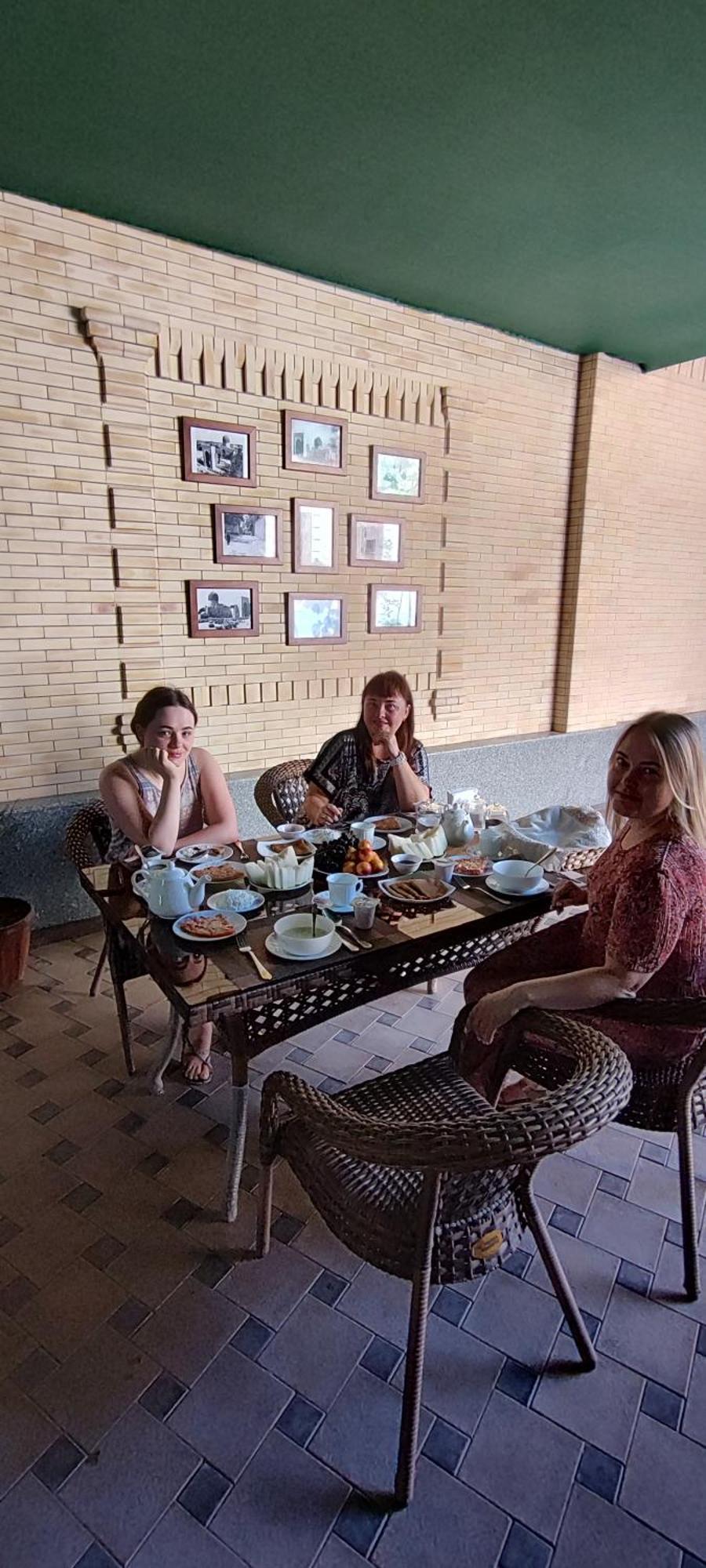 Hotel Mehribon Samarkand Esterno foto